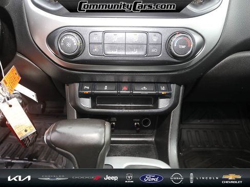 Used 2021 Chevrolet Colorado LT w/ Fleet Safety Package image 20