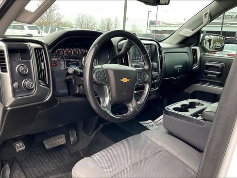 Used 2018 Chevrolet Silverado 1500 LT w/ Texas Edition image 5