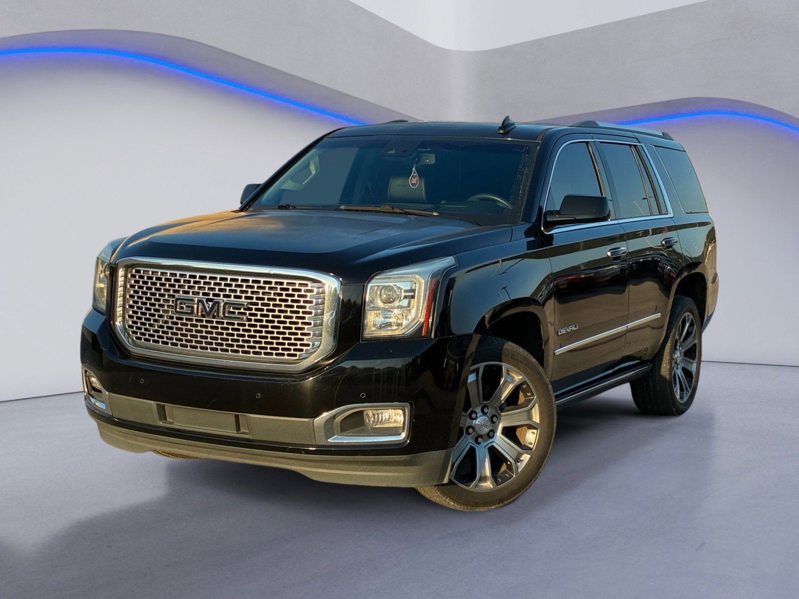 Used 2016 GMC Yukon Denali AWD/4WD image 2