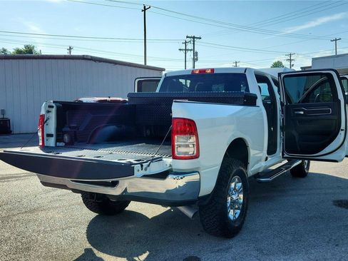 Used 2024 RAM 2500 Big Horn AWD/4WD image 6