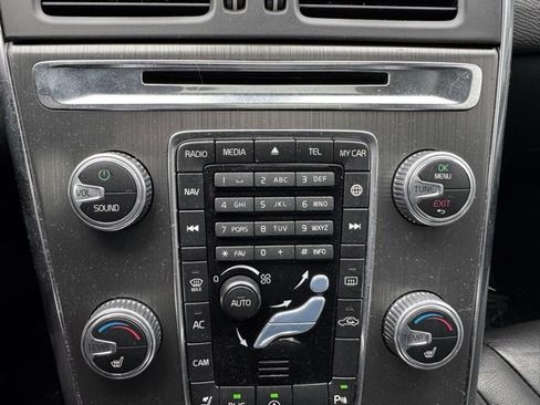 Used 2016 Volvo XC60 T6 w/ Proximity Package image 15