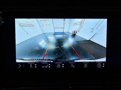 Used 2024 GMC Sierra 2500 AT4X image 23