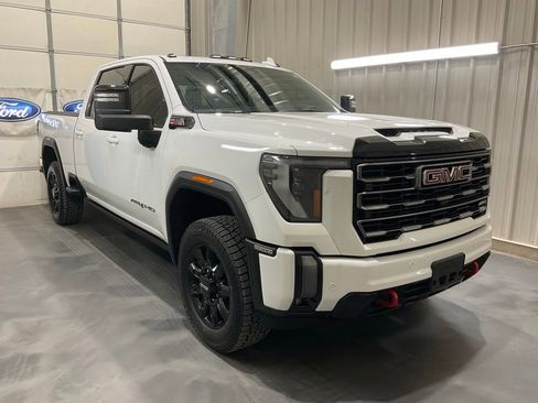 Used 2024 GMC Sierra 2500 AT4 w/ AT4 Premium Plus Package image 1