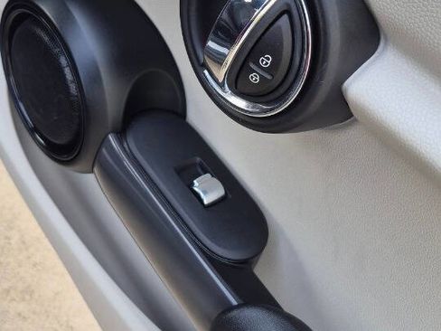 Used 2015 MINI Cooper 2-Door Hardtop image 48