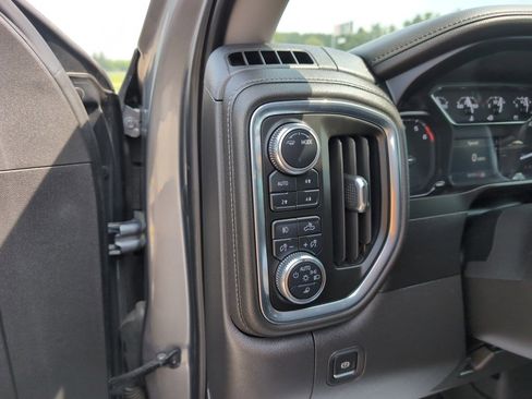 Used 2021 GMC Sierra 1500 SLT image 17