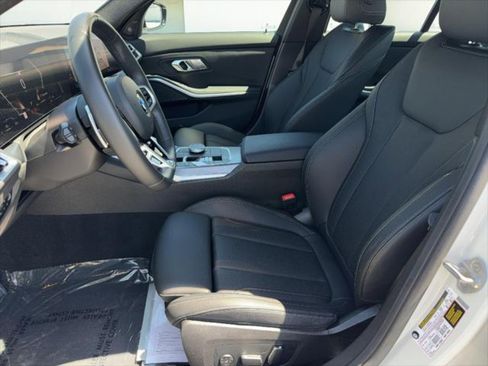 Used 2025 BMW 330i Sedan w/ M Sport Package RWD image 15