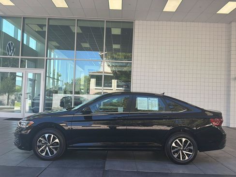 Used 2023 Volkswagen Jetta S FWD image 2