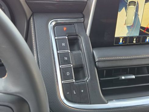 Used 2023 GMC Yukon AT4 w/ AT4 Premium Plus Package AWD/4WD image 23