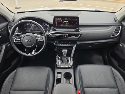 Used 2021 Kia Seltos SX w/ SX Sunroof Package image 15