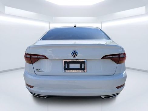 Used 2019 Volkswagen Jetta R-Line FWD image 4