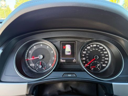 Used 2019 Volkswagen Atlas SE w/ Towing Package image 23