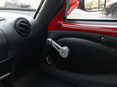 Used 2005 Lotus Elise RWD image 26