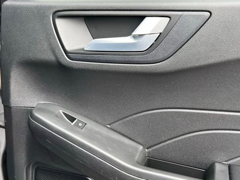 Used 2022 Ford Escape SEL image 21