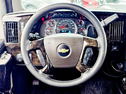 Used 2025 Chevrolet Express 2500 w/ Driver Convenience Package image 36