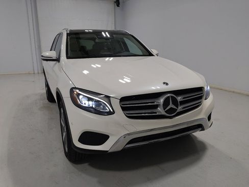 Used 2019 Mercedes-Benz GLC 300 4MATIC w/ Driver Assistance Package image 14