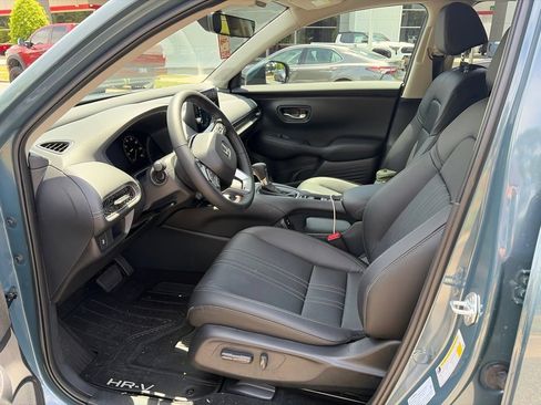 Used 2027 Honda HR-V EX-L image 9