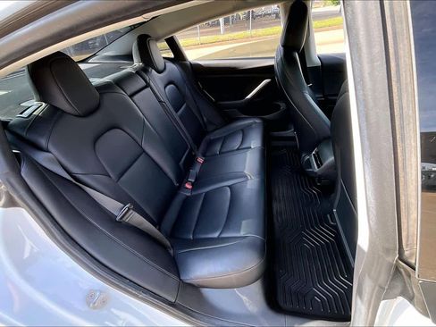 Used 2022 Tesla Model 3 Long Range AWD/4WD image 18
