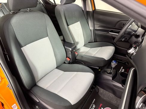 Used 2015 Toyota Prius C Two image 29