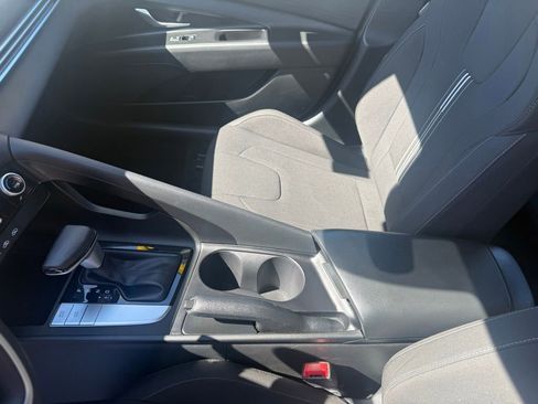 Used 2021 Hyundai Elantra SEL FWD image 26