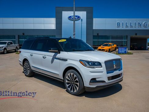 Used 2023 Lincoln Navigator L Reserve AWD/4WD image 1