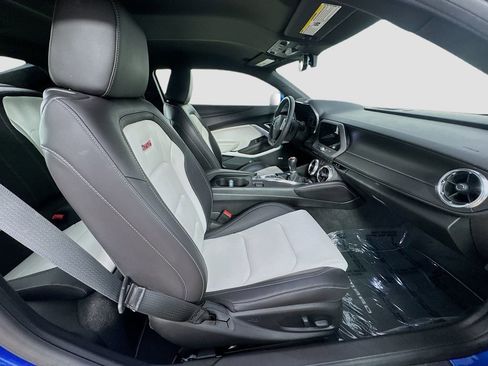Used 2018 Chevrolet Camaro SS RWD image 34