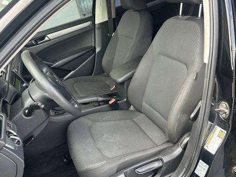 Used 2012 Volkswagen Passat 2.5 S FWD image 7