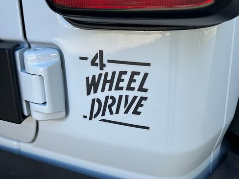 New 2026 Jeep Wrangler Unlimited Sport image 25