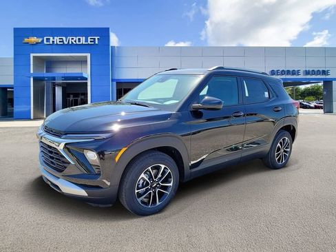 New 2026 Chevrolet TrailBlazer LT FWD image 2