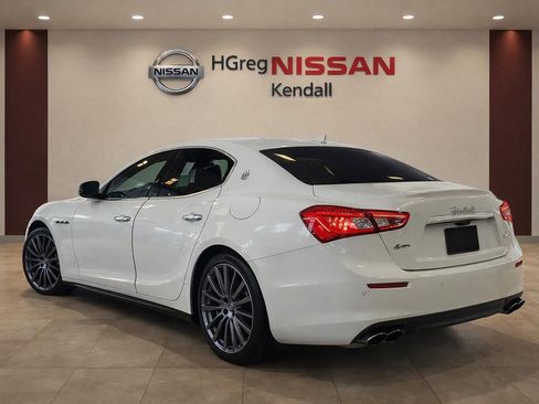 Used 2018 Maserati Ghibli RWD image 2
