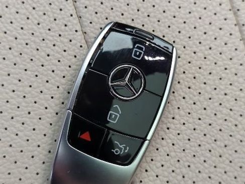 Certified 2022 Mercedes-Benz E 350 4MATIC Sedan image 31