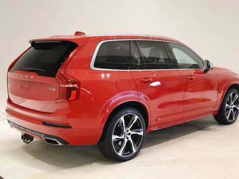 Used 2017 Volvo XC90 T5 R-Design image 4