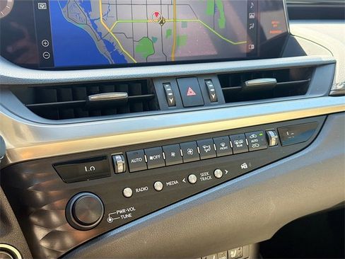 Used 2020 Lexus ES 350 w/ Premium Package image 35