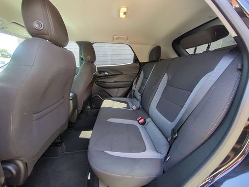 Used 2025 Chevrolet TrailBlazer LT AWD/4WD image 27