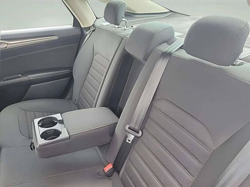Used 2020 Ford Fusion SE FWD image 18