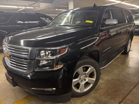 Used 2020 Chevrolet Suburban Premier AWD/4WD image 2
