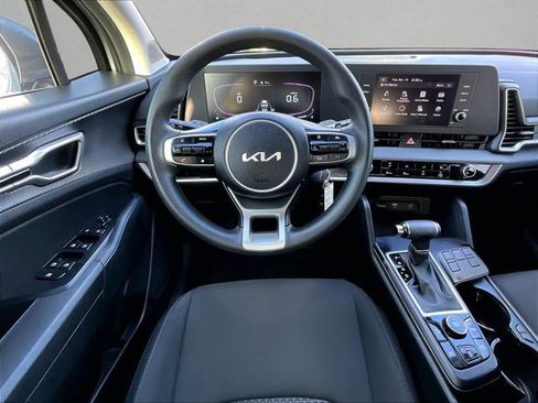 Used 2024 Kia Sportage LX FWD image 7