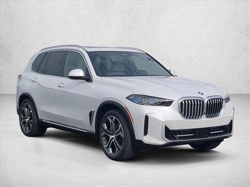 New 2026 BMW X5 xDrive50e w/ Executive Package image 7