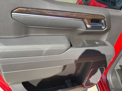 New 2026 GMC Sierra 1500 Elevation image 12