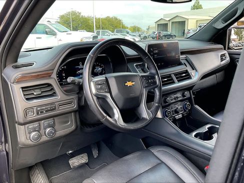 Used 2022 Chevrolet Tahoe LT w/ Luxury Package image 15
