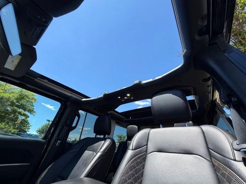 Used 2021 Jeep Wrangler Unlimited Sahara AWD/4WD image 32