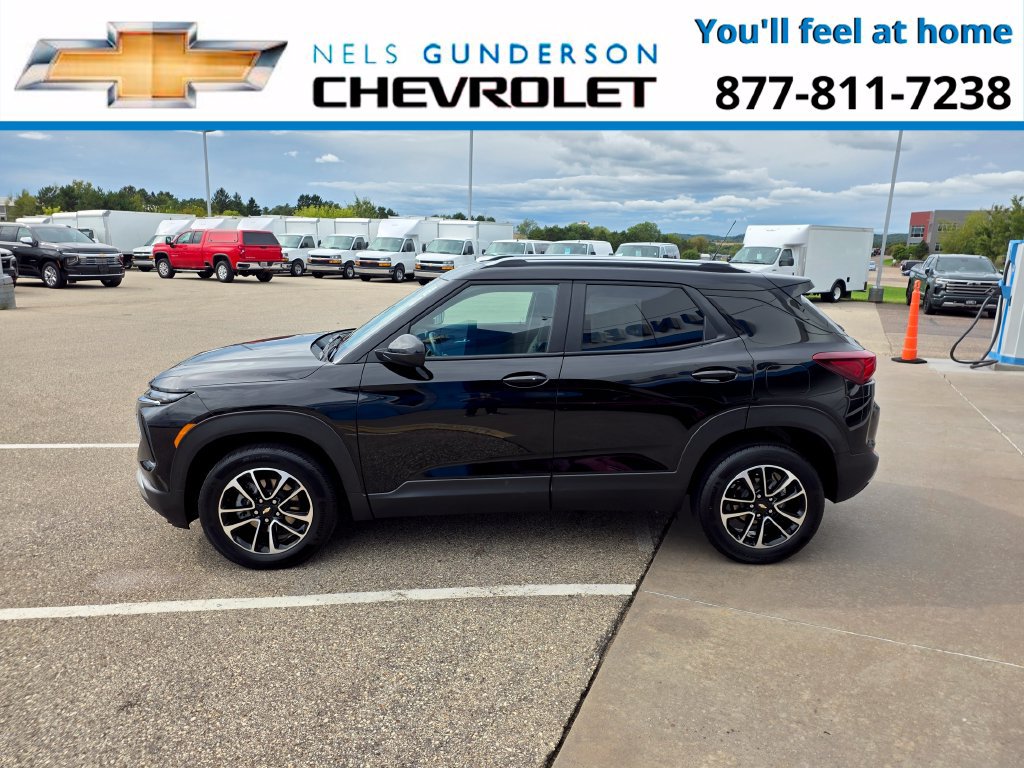 Used 2024 Chevrolet TrailBlazer LT w/ Convenience Package AWD/4WD image 4
