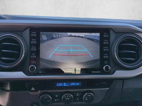 Used 2022 Toyota Tacoma SR5 RWD image 13