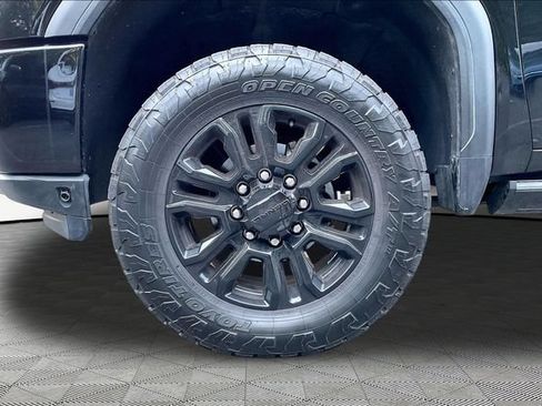 Used 2022 GMC Sierra 2500 Denali w/ Denali Black Diamond Edition AWD/4WD image 21