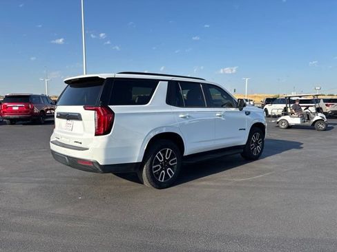 Used 2024 GMC Yukon AT4 w/ Technology Package AWD/4WD image 5
