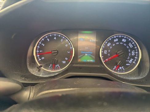 Used 2021 Toyota RAV4 LE image 17