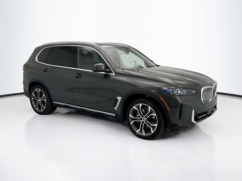 Certified 2026 BMW X5 sDrive40i w/ Climate Comfort Package RWD image 3