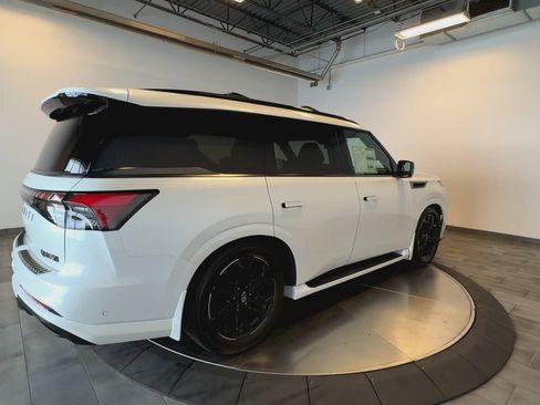New 2026 INFINITI QX80 4WD image 8