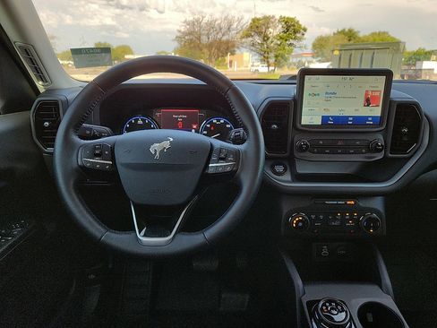 Used 2023 Ford Bronco Sport Badlands image 6