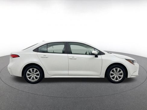 Used 2025 Toyota Corolla LE FWD image 10