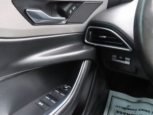 Used 2020 Jaguar XE S image 32